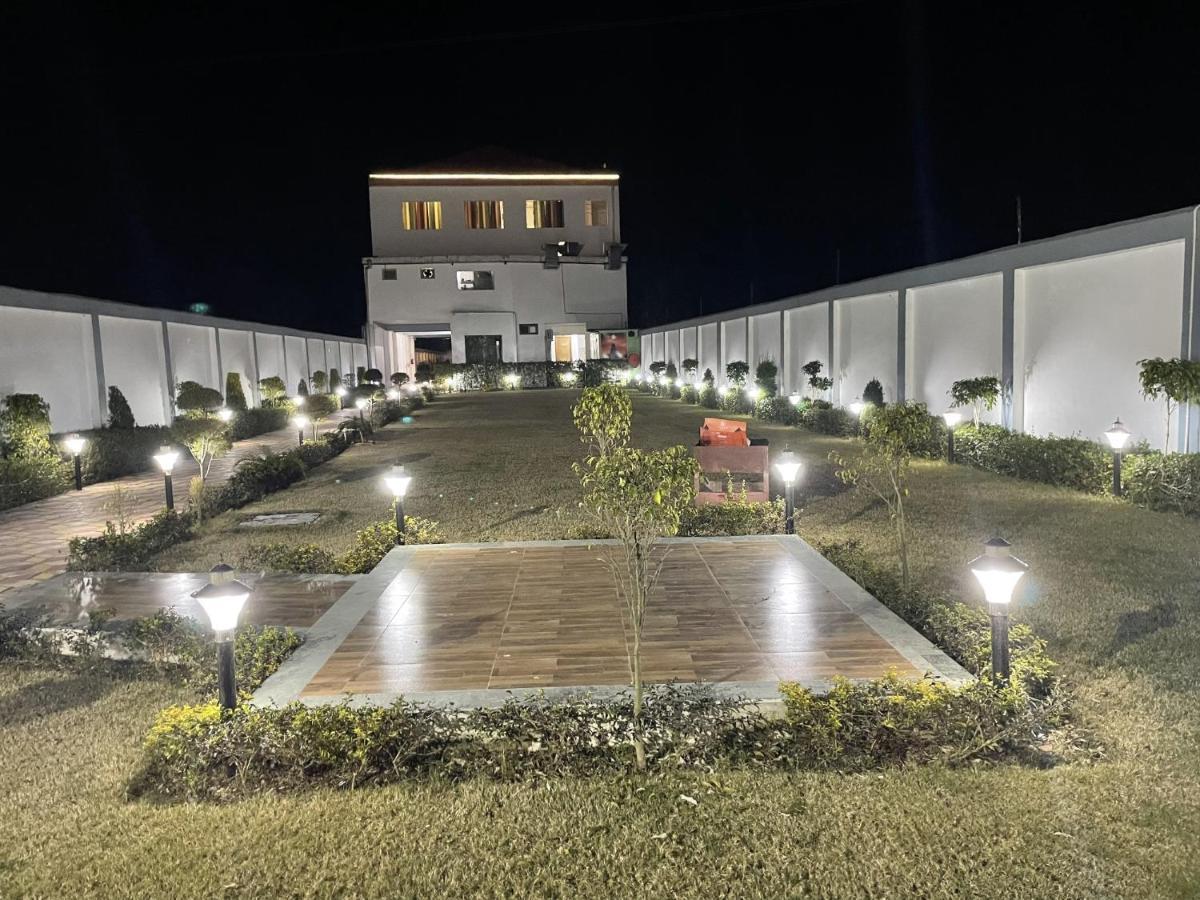 Sumedha G Village Resort And Spa Raiwala Exterior foto